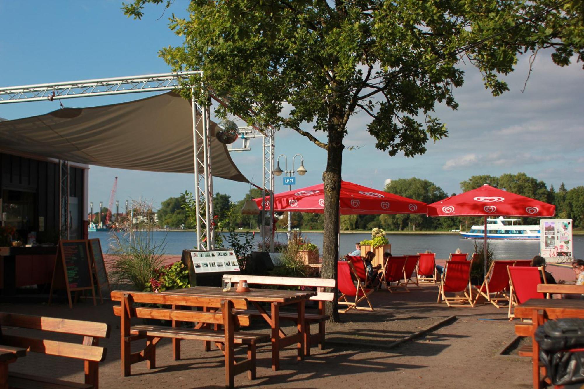 Circus Fantasia Hostel Rostock Exterior foto